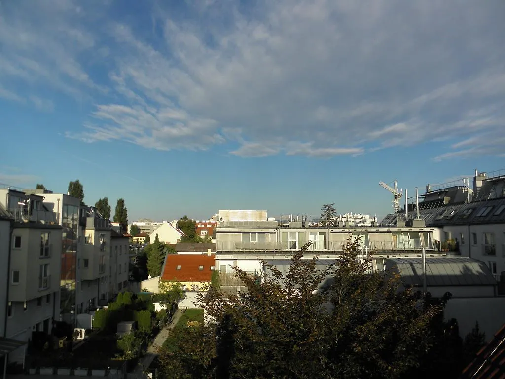 Hotel Donaustadt Kagran - At Metro U1 Wien Østrig