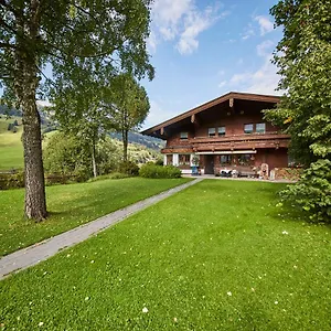 https://landhaus-ellmau-by-holidayflats24.saalbachhinterglemmhotels.com