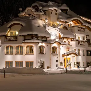 https://hotel-tanzer.ischgl-hotels.net