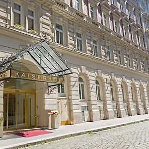 Kaiserhof **** Viena