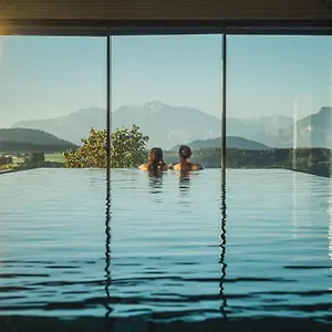 https://romantik-hotel-gmachl-elixhausen.salzburghotels.net