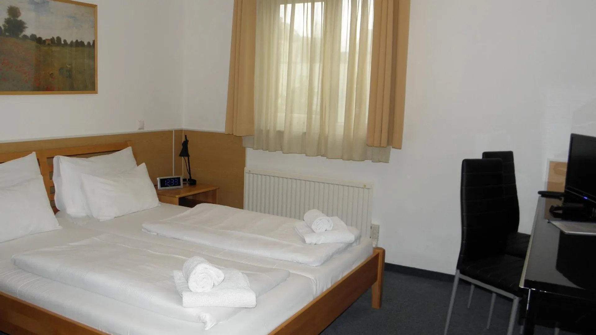 Hotel Donaustadt Kagran - At Metro U1 فيينا