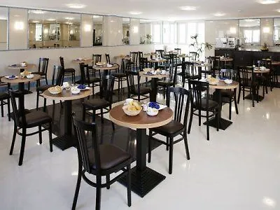 Hotel Donaustadt Kagran - At Metro U1 Viena